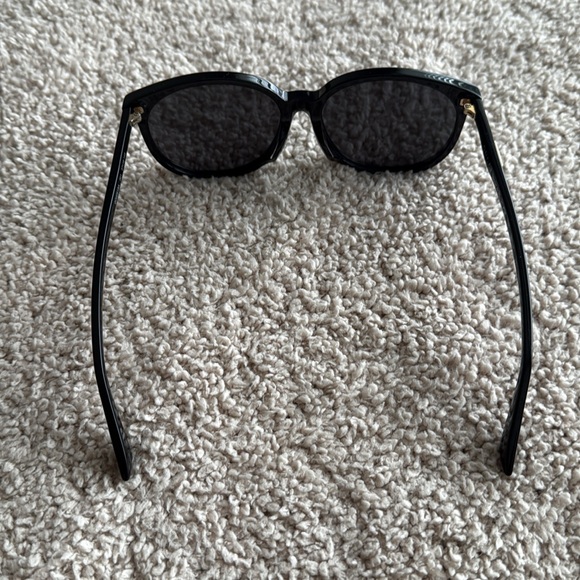 Gucci Black Women's Sunglasses - Picture 4 of 11